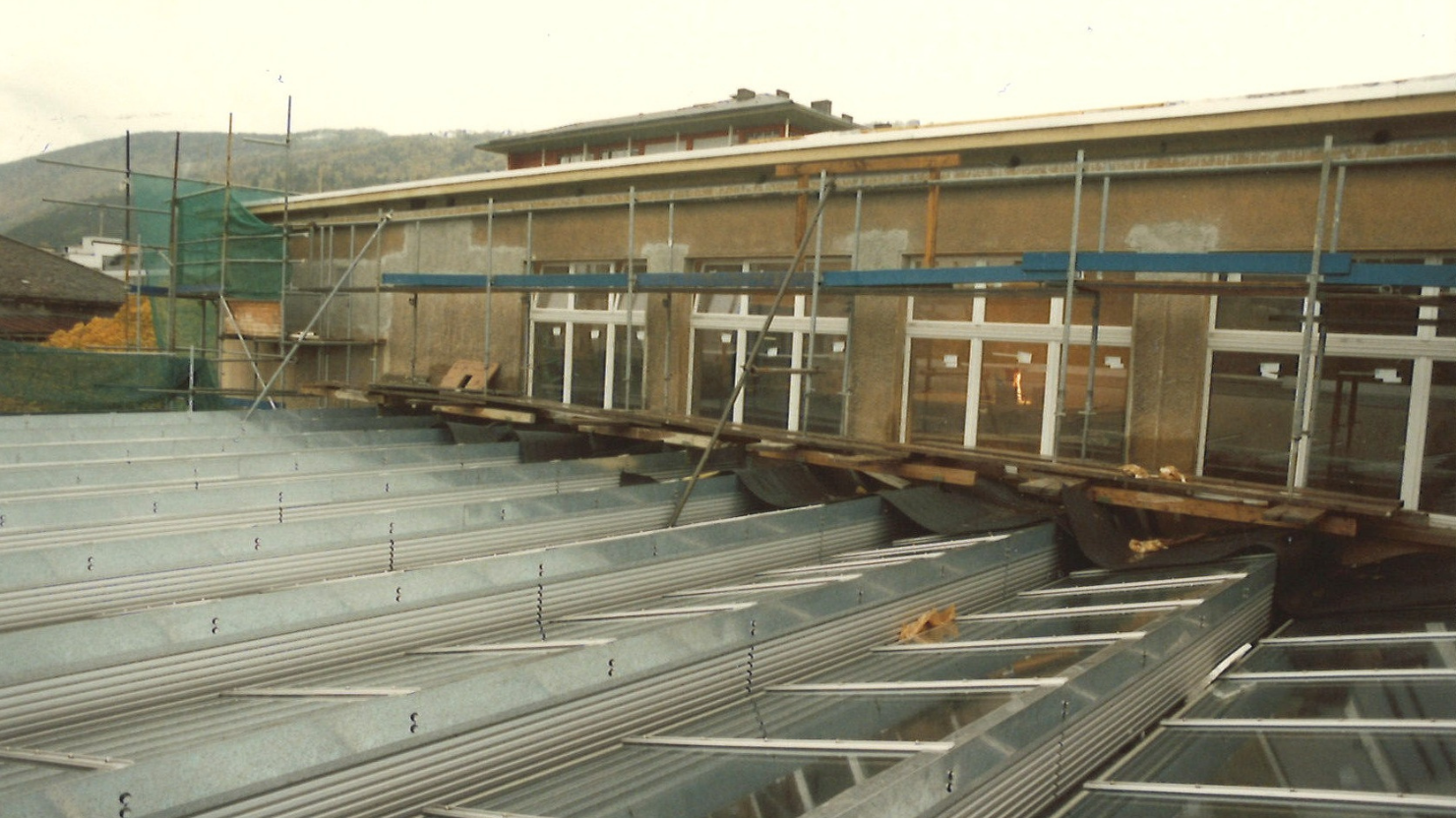 Nouveau bâtiment 1990 slider (2)