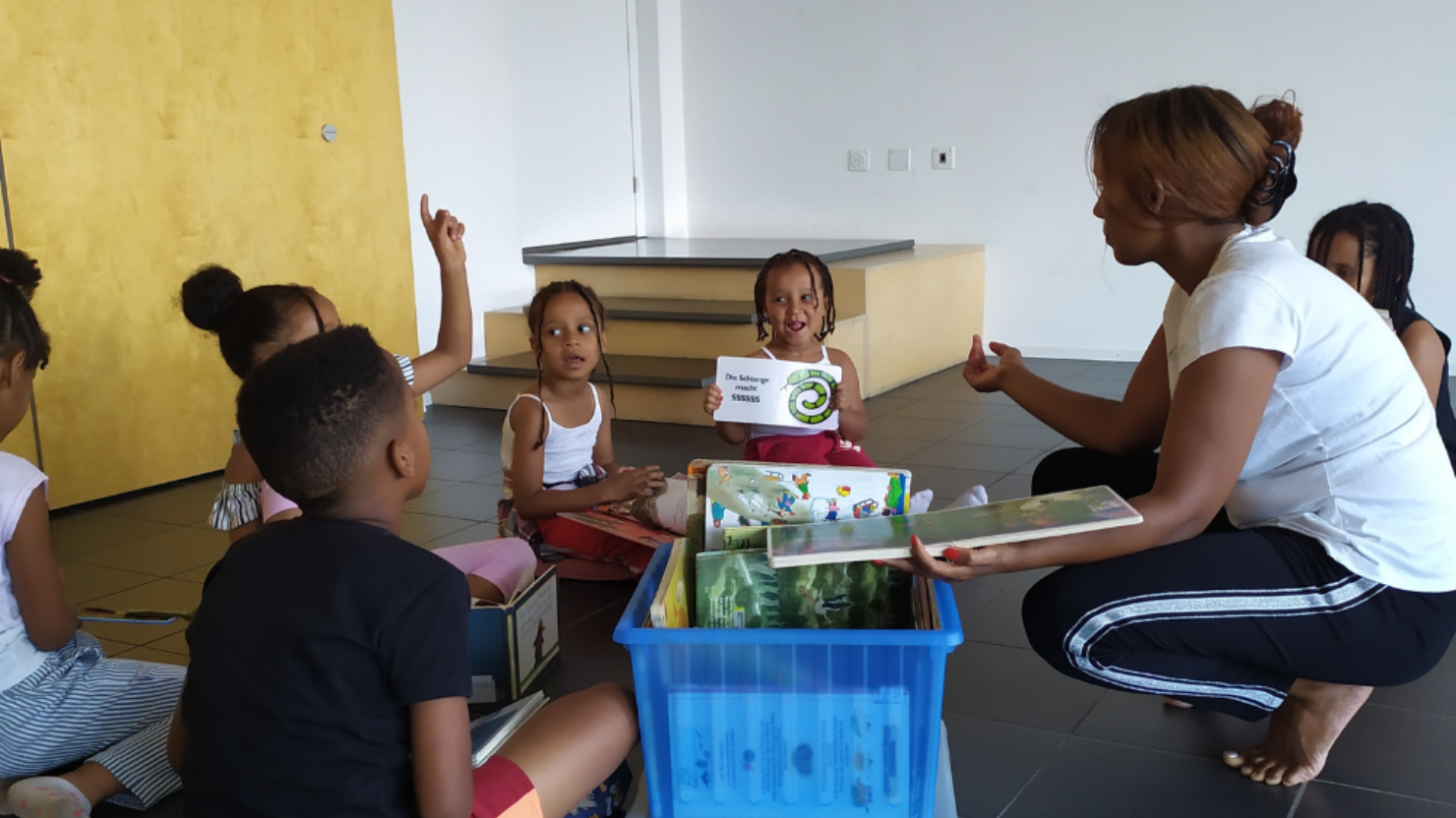 Family tigrinya slider