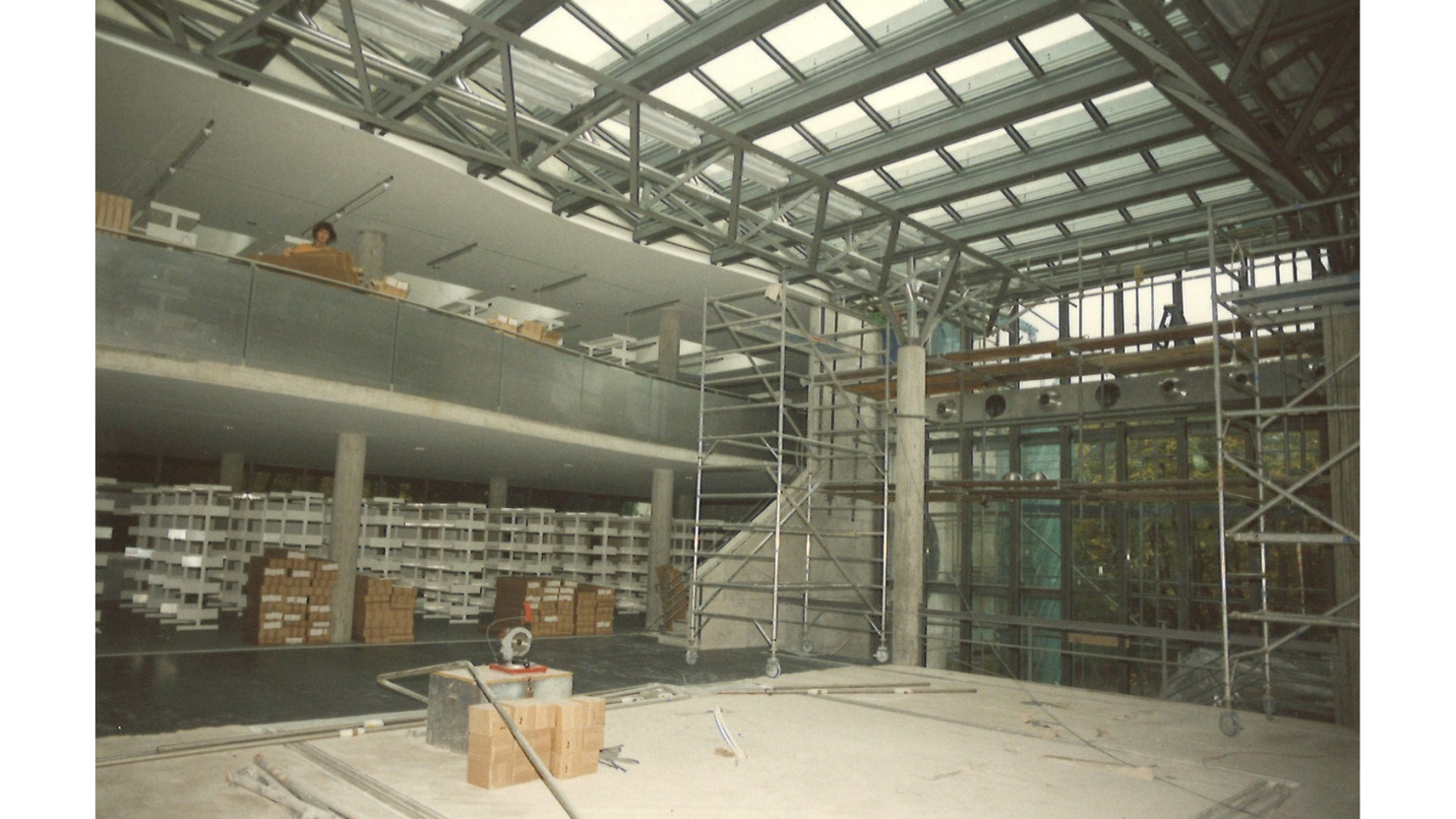 Nouveau bâtiment 1990 slider