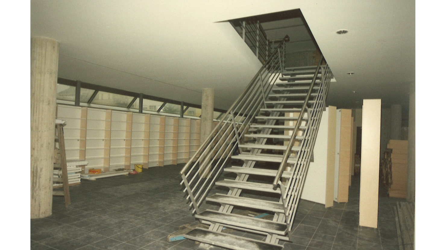 Nouveau bâtiment 1990 slider (1)